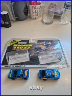 1995 Tomy #9868 HO Scale AFX Super Giant Raceway Slot Car Track 2 Cars