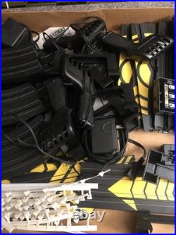 1997 DAYTONA 500 HO Scale Electric NASCAR Racing Track plus extra cars/trigger