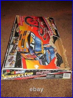 2001 LIFE-LIKE HO SCALE NASCAR WINNERS CUP 15 FT SLOT CAR TRACKCat/Amoco cars