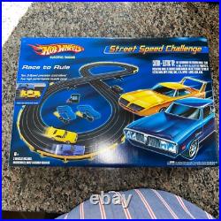 2005 Hot Wheels STREET SPEED CHALLENGE Slot Car Track CHARGER & SUPERBIRD SEALED