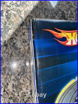 2005 Hot Wheels STREET SPEED CHALLENGE Slot Car Track CHARGER & SUPERBIRD SEALED