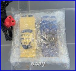 2005 Hot Wheels Street Speed Challenge Slot Car Track Charger & Superbird open b