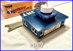 (6) 1980's TYCO US-1 Sets Airport, Freight, Crane Pipe, Crate, Auto & Log Loader