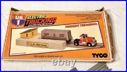 (6) 1980's TYCO US-1 Sets Airport, Freight, Crane Pipe, Crate, Auto & Log Loader