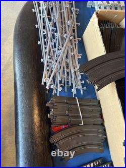 AFX Shelby Slot Car Racetrack Set Track, Cars & Accessories Missing One Car