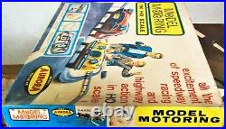AURORA MODEL MOTORING #1503 VIBRATOR 2 LANE HO SLOT TRACK RACE SET 2 Cars T-JET