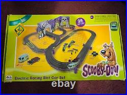 AW Auto World Scooby Doo 28ft slot track. Complete and in good condition