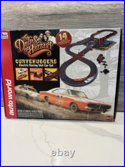 Auto World The Dukes Of Hazzard Curve Huggers Electric Racing Slot Car Set