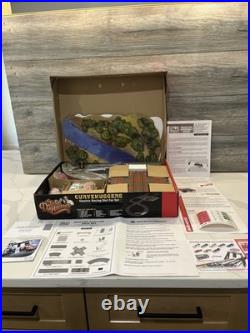 Auto World The Dukes Of Hazzard Curve Huggers Electric Racing Slot Car Set