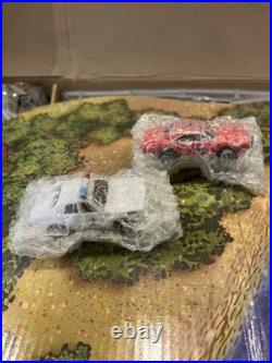 Auto World The Dukes Of Hazzard Curve Huggers Electric Racing Slot Car Set