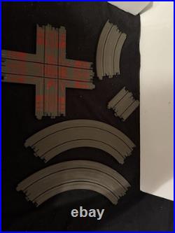 AutoWorld The Dukes Of Hazzard Curve Huggers Electric Racing Slot Car READ