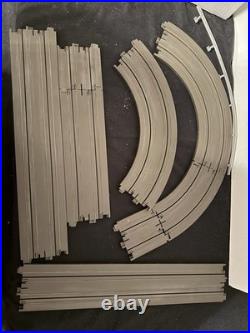 AutoWorld The Dukes Of Hazzard Curve Huggers Electric Racing Slot Car READ