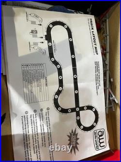 AutoWorld The Dukes Of Hazzard Curve Huggers Electric Racing Slot Car used