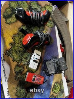 AutoWorld The Dukes Of Hazzard Curve Huggers Electric Racing Slot Car used