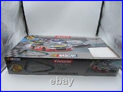 Carrera Evolution NASCAR Racing 20025217 Track Set #14 Stewart Harvick NO CARS