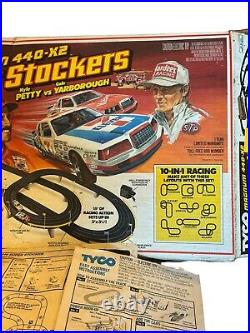 Cliff Hangers Tyco Magnum 440 Super Stocker Petty vs Yarborough Slot Car Track