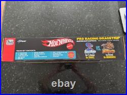 Hot Wheels Snake vs Mongoose Electric 1Slot Car Track VW Bus Drag Set SEALED