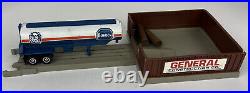 Lot Of Tyco US1 Electric Trucking Yards, Signs, Loaders Part slot car track Misc