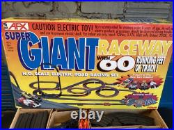 NICE 1995 TOMY #9876 HO SCALE AFX SUPER G GIANT RACEWAY SLOT CAR TRACK With4 CARS
