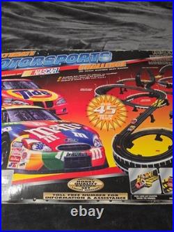 New 2003 Life-Like Racing Ultimate Motorsports Challenge NASCAR Slot Car Track