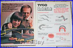 Rare 1980 TYCO JEEP CJ SNAKE-TRACK Nite Glow Slot Car racing set #6616