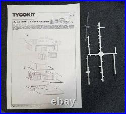 Rare! Tyco US1 Electric Trucking Mobile Gas Station slot car Track accessory