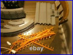 Revell Vintage RACE Track Slot Car Racing (50+ Pieces of track with Cars)