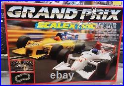 SCALEXTRIC C653T Grand PRIX Set 132 SLOT CAR RACE TRACK SET NEW