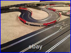 Scalextric Digital (WEMBLEY STADIUM) Very Large Layout With Lap Counter & 4 Cars