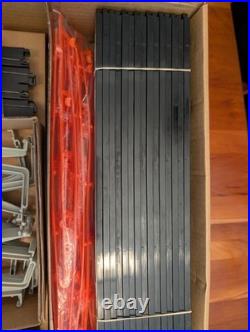 TOMY AFX 21017 RACEMASTERS GIANT RACEWAY OPEN BOX 100% COMPLETE With CARS & UNUSED TOMY AFX 21017 RACEMASTERS GIANT RACEWAY OPEN BOX 100% COMPLETE With CARS & UNUSED