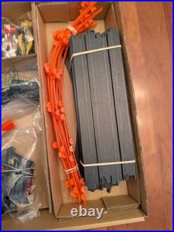TOMY AFX 21017 RACEMASTERS GIANT RACEWAY OPEN BOX 100% COMPLETE With CARS & UNUSED