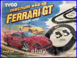 TYCO 6243 Magnum 440-X2 FERRARI GT Vintage Slot Car Set