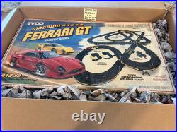 TYCO 6243 Magnum 440-X2 FERRARI GT Vintage Slot Car Set