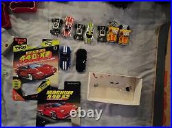 TYCO Championship Nite Glow Curve Huggers HP2 WithCars & Snake Track