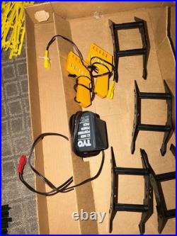 TYCO Daredevil Cliff Hangers Slot Car Race Track Set Complete with2 Corvettes + Ex