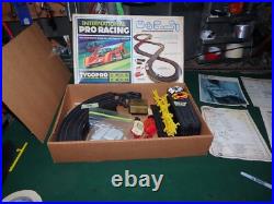 TYCO PRO slot car track #8105 International PRO Racing Complete/working Cars