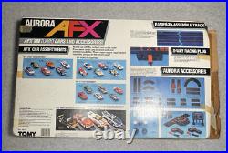 Tomy Aurora AFX Thunderloop Thriller Slot Car Set with 2 Cars Tested 27.5' Track