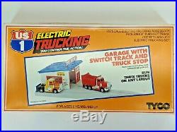Tyco #3445 US1 Electric Trucking Garage with Switch Track & Truck Stop HO Scale