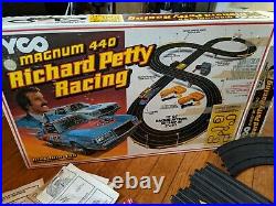 Tyco Bundle Richard Petty Racing Magnum 440 + Lotsa Extra Track Days of Thunder