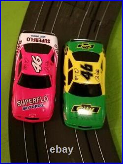 Tyco HO Days of Thunder Slot Car Race Track Set 3 in 1 Big Banked Oval with2 #46's