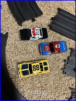Tyco Magnum 440 Richard Petty NASCAR Racing Slot Car Track Racing Set Complete