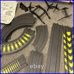 Tyco Sky Climber Cliff Hangers Corvette Slot Car Racecar Track Complete No Cars Tyco Sky Climber Cliff Hangers Corvette Slot Car Racecar Track Complete No Cars