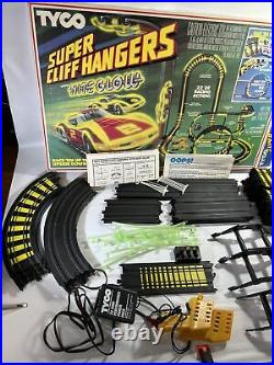 Tyco Super Cliff Hangers with Nite Glow Electric Slot Car Track Set 1984