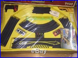 Tyco TRANSFORMERS Electric Slot Track Nite-Glow with 2 Cars Mustang MIB Vintage