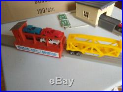 Tyco US 1 Electric Trucking Set Lot of Tracks Parts Slot Cars Vintage Toys Cargo
