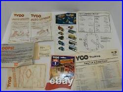 Tyco US1 Motor City Electric Trucking Slot Car HO Scale Race Track Set with Cars