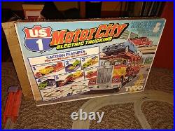 Tyco US1 Motor City Electric Trucking Slot Car Set #3209 HO Scale Race Track