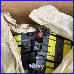 Tyco Zero Gravity CORVETTES Cliff Hangers 6234 Nite Glow Set Incomplete with 6 Car