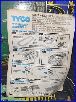 Tyco Zero Gravity Cliff Hangers with Nite Glow Electric Slot Car Track Set