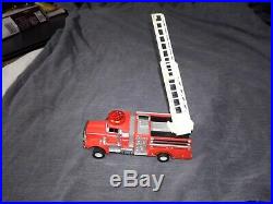 US1 Custom Fire Truck Light Flashes Bell works New Tires New Shoes track tested